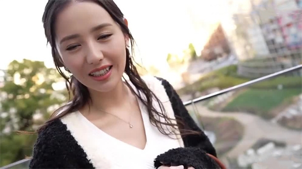 AI-佟丽娅-狂野利己主妇